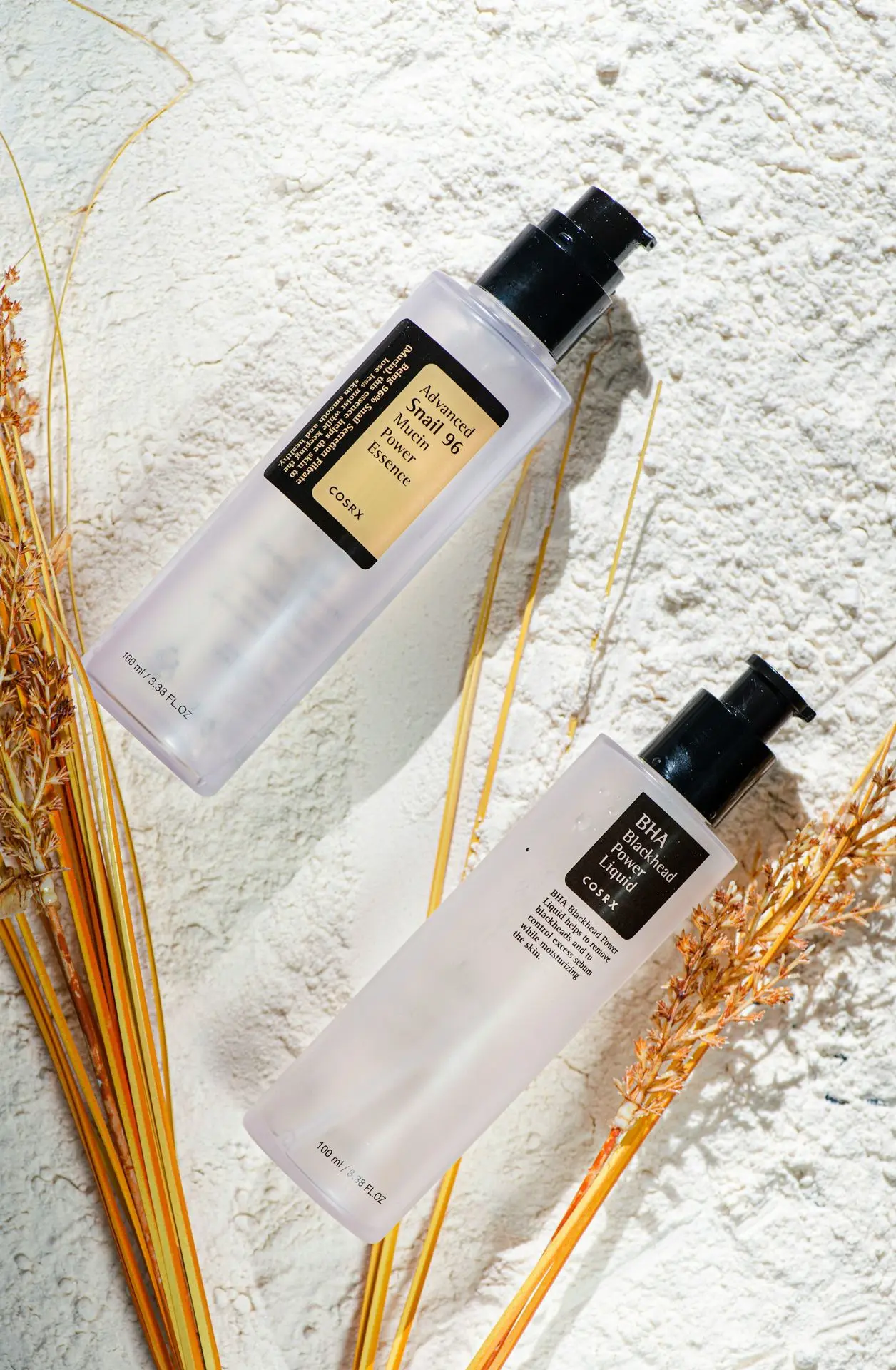 Hydrating essence enriched with snail mucin, perfect for dry and sensitive skin. It repairs skin damage, improves texture, and provides a glowing complexion. Lightweight, non-greasy formula.